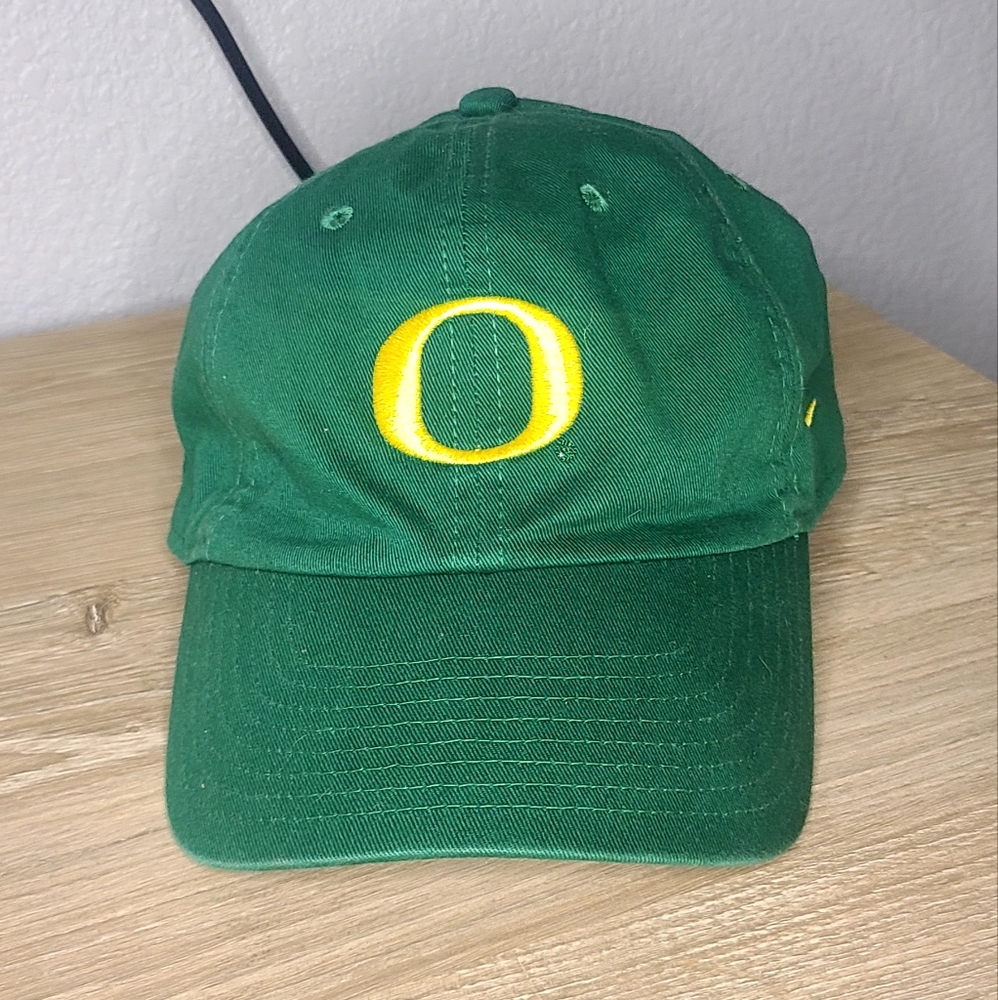 Nike Oregon Ducks Hat - image 1